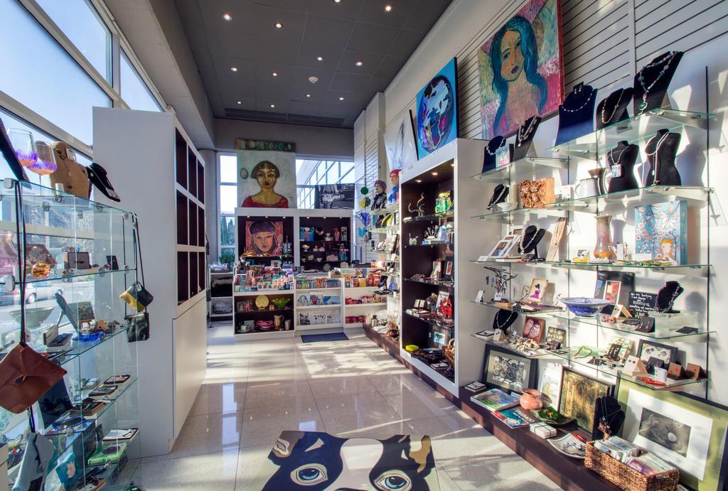 Hotel Murano Τακόμα Εξωτερικό φωτογραφία A store in Madrid