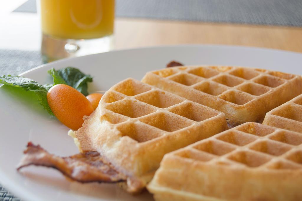 Hotel Murano Τακόμα Εξωτερικό φωτογραφία A Belgian waffle