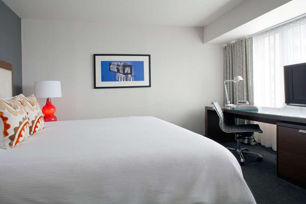 Hotel Murano Τακόμα Δωμάτιο φωτογραφία A room at the Hotel Commonwealth
